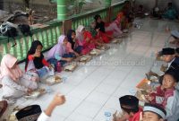 11 Adab Makan dan Minum Dalam Islam Beserta Dalilnya