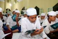 9 Adab Menuntut Ilmu Dalam Islam Yang Harus Diketahui