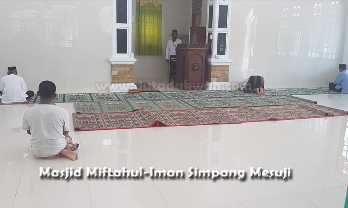 Pengertian Lantai Masjid, Antara Imam, Makmum dan Dalilnya