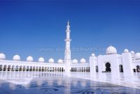 Doa Masuk Masjid & Doa Keluar Masjid Beserta Adabnya (Lengkap)